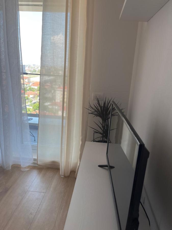 Comfy Nest Apartment- Free Parking Tirana Kültér fotó